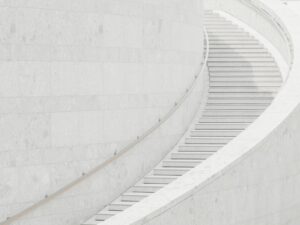 Strahlende Fensterrahmen: So bleiben Ihre Fenster wirklich sauber