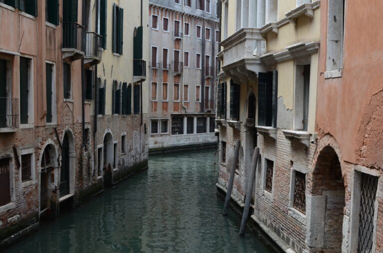 Sockel verputzen: Schutz und Schönheit für jedes Haus