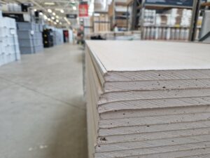 PVC Platten im Überblick: Eigenschaften, Einsatzgebiete und Verarbeitungstipps