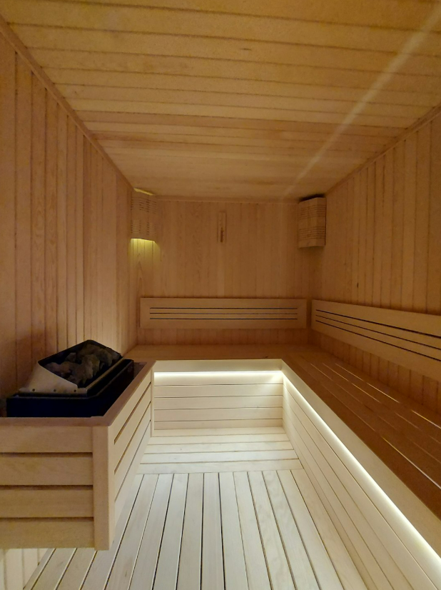 Das Badezimmer als Wellness-Oase: Sauna, Dampfbad und die richtige Atmosphäre